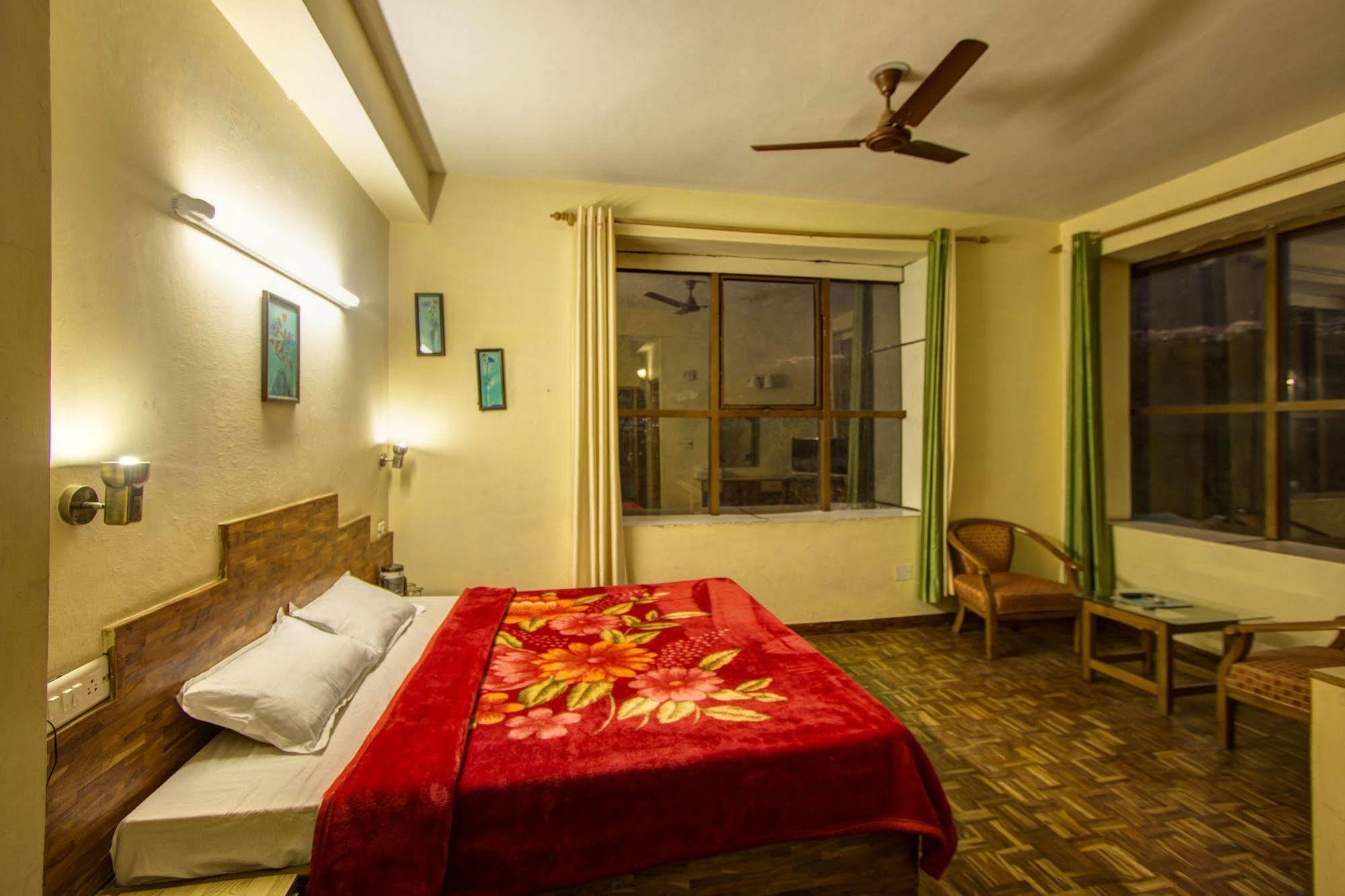 Kalinga Grand Hotel Manāli Eksteriør bilde