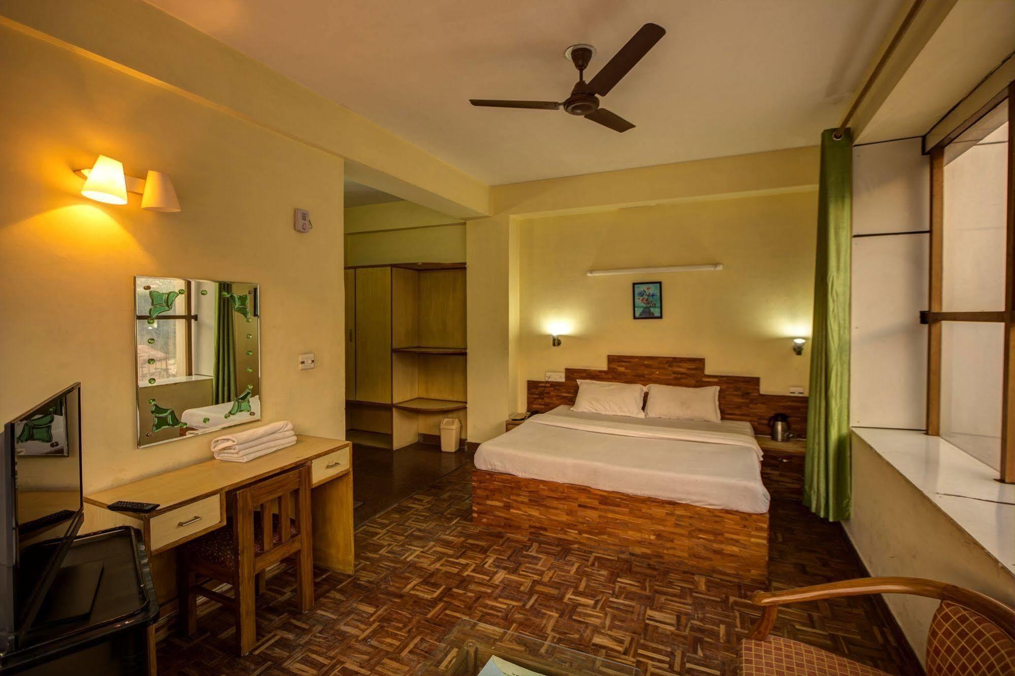 Kalinga Grand Hotel Manāli Eksteriør bilde