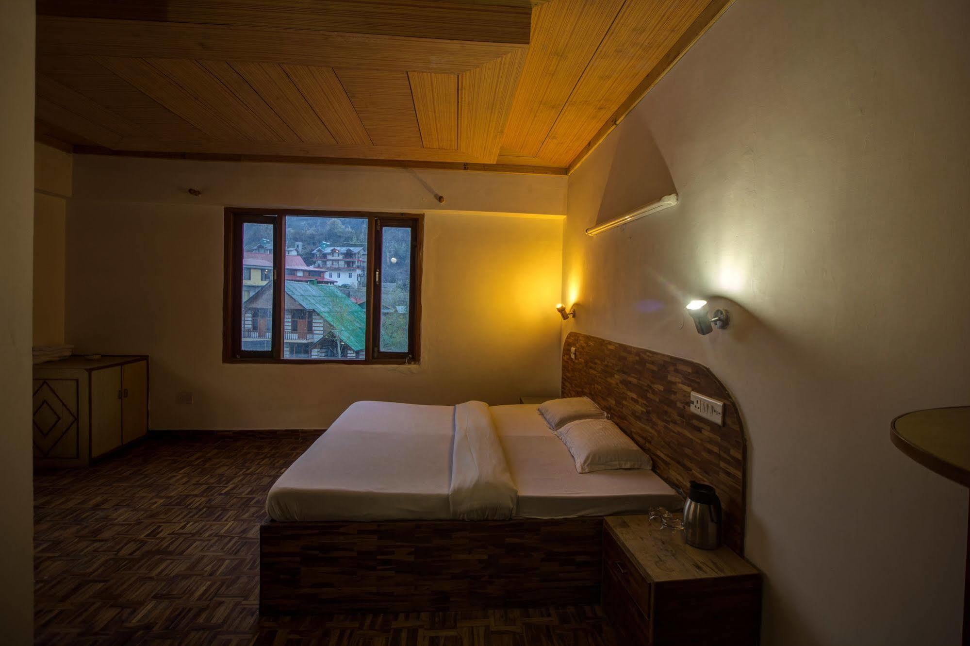 Kalinga Grand Hotel Manāli Eksteriør bilde